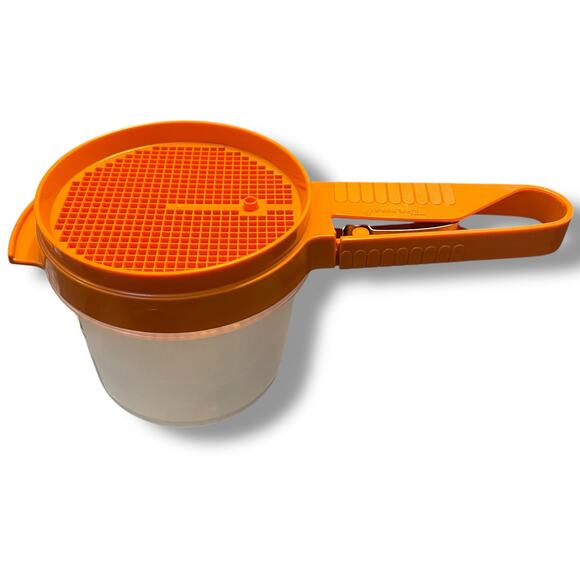 Vintage Tupperware Flour Sifter 1689 with Container 1493 & Lid 215 Orange - Picture 2 of 13